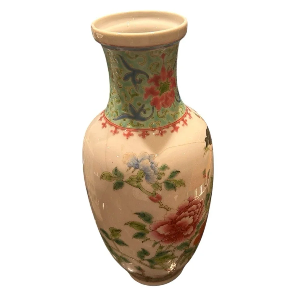 Chinese Porcelain Vase Famille Rose Qing Or Republic Period Export Style (TWO)